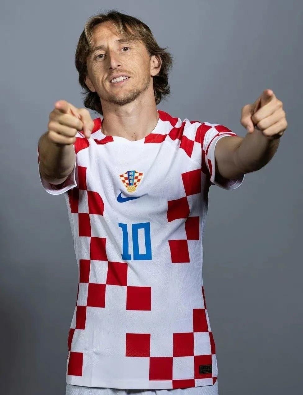 实在想不出，有哪支战队能阻挡AG八连冠，能终结AG连胜的，只有TA了！